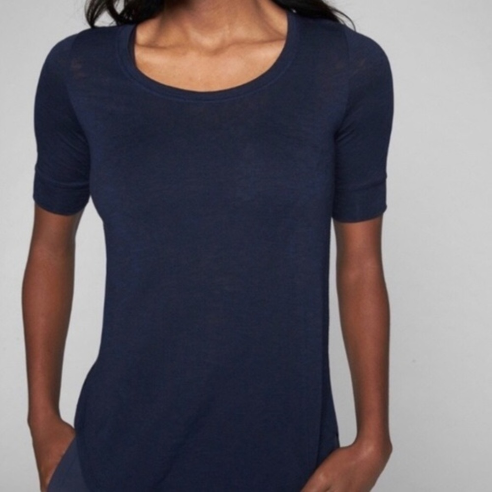 Athleta Breezy Tee